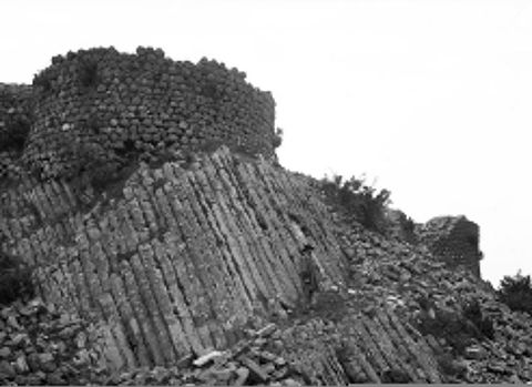 Forteresse médiéval de Montredon