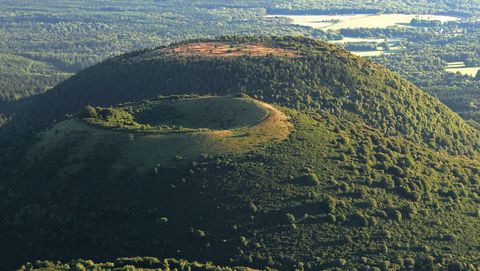 Puy des Goules gd format-18411375.jpg