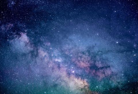 astronomy-1867616_1920-21268986.jpg